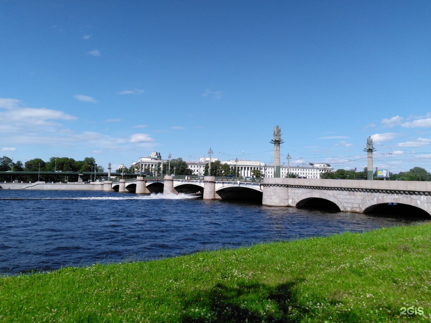 Ушаковский мост в Санкт-Петербурге