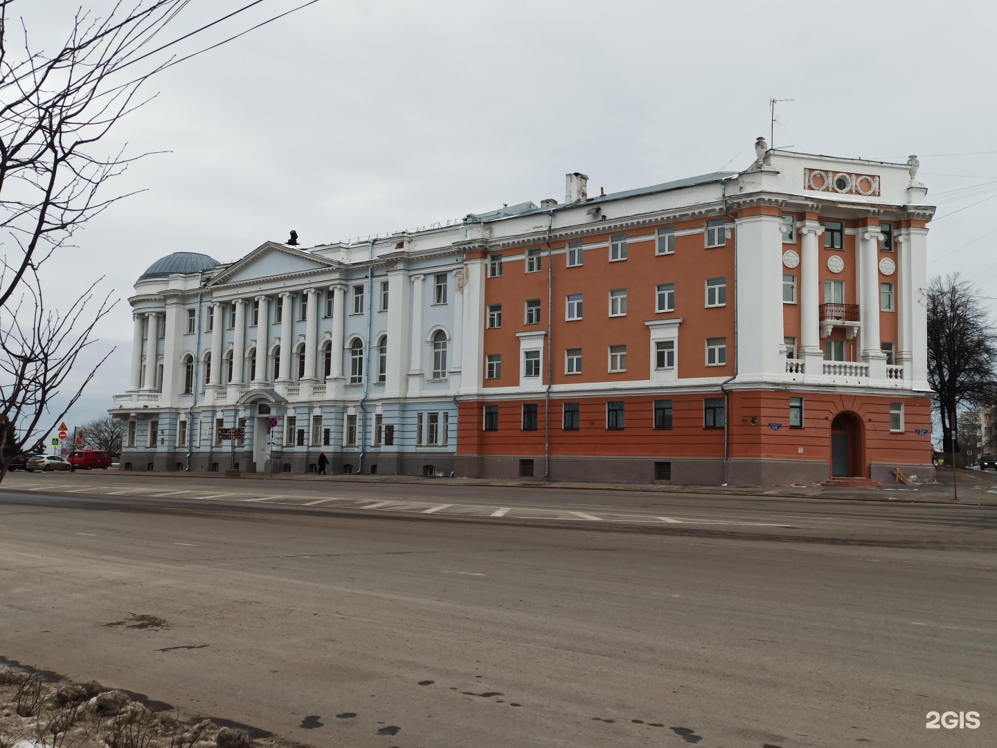 Приволжский исследовательский медицинский институт нижний новгород. Медицинская Академия Нижний Новгород Минина. Минина 34 Нижний Новгород. Пл Минина 34 Нижний Новгород. Университет улица площадь Минина.