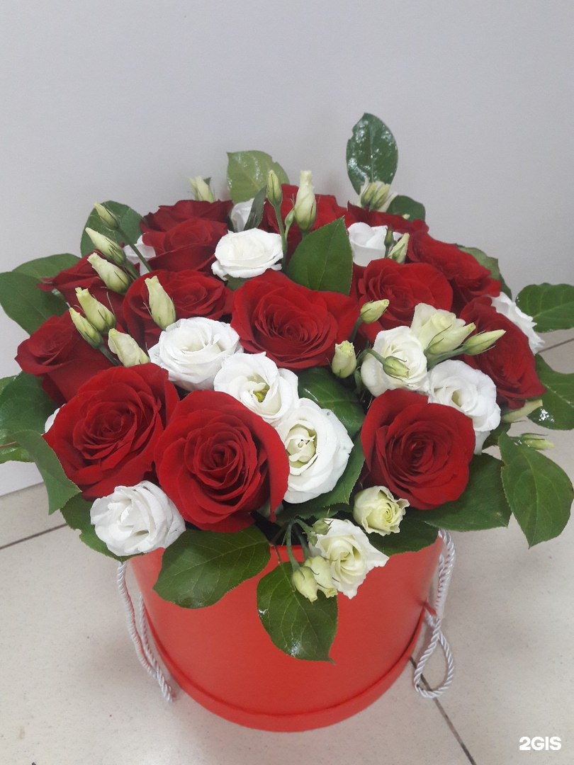 Псков цвет рижский 52. Алмазная улица псков. Эмблема псковцвет. Псковцвет псков. Цветочный магазин псков.