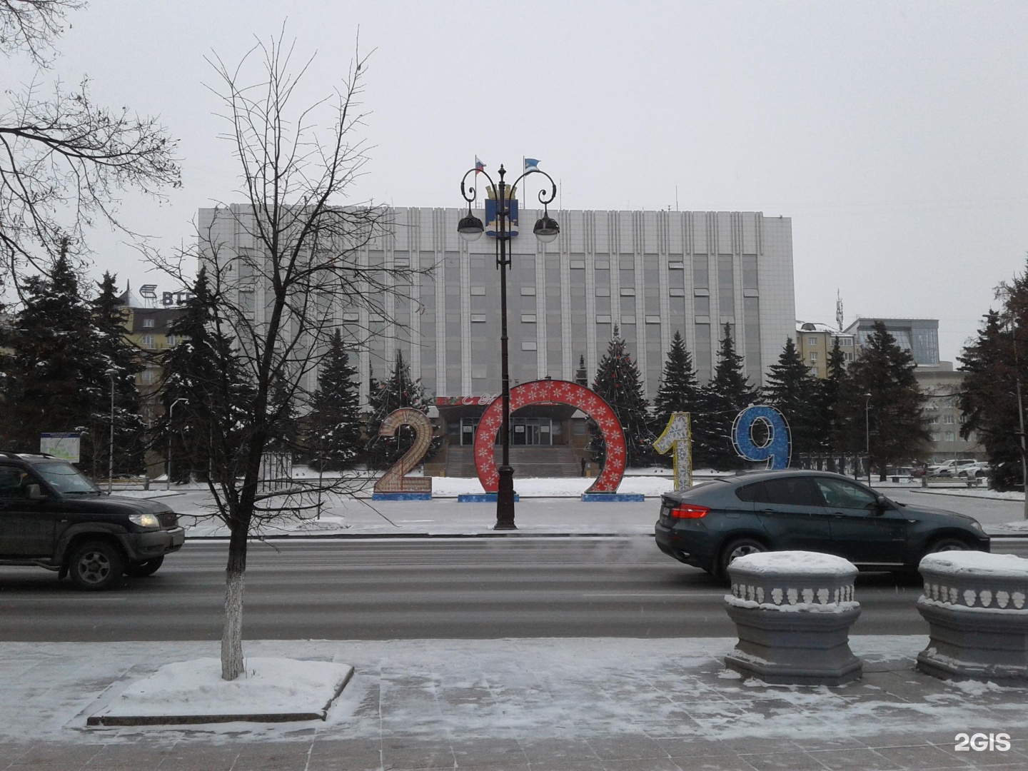 Ул первомайская 20. Первомайская 20 Тюмень администрация. Цветной бульвар Тюмень. Администрация г Тюмени. Администрация Тюмени на Первомайской в Тюмени.