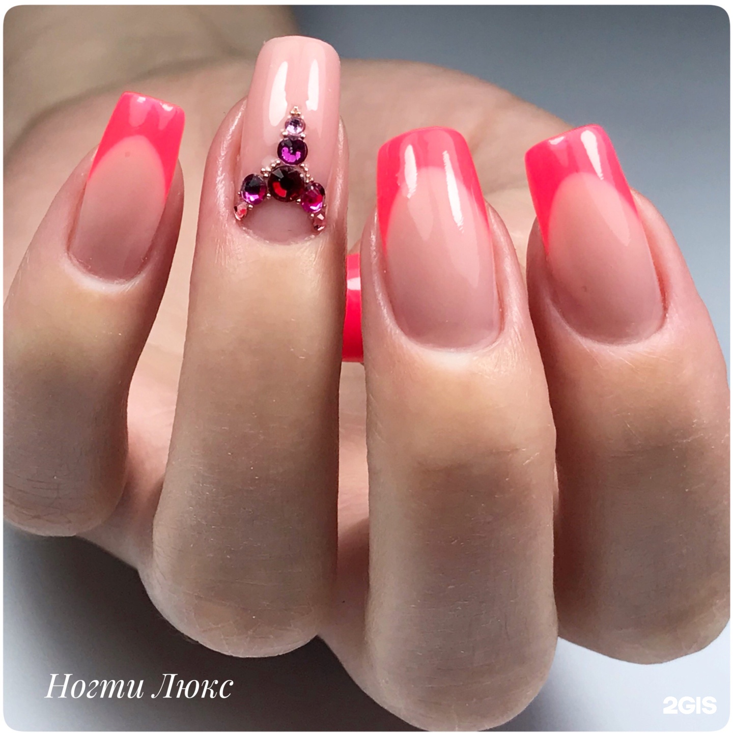 Ногти люкс. Ногти Люкс 1. Ногтевой сервис Барнаул френч. Nail Luxe Tash 5 гель. Nail Lux lyublyu.