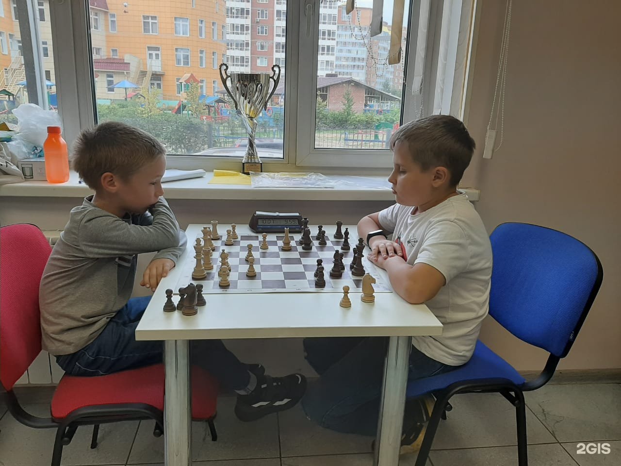 Школа 44 красноярск. Шахматная школа Салехард. Шахматы в школе. Спортивная школа по шахматам.