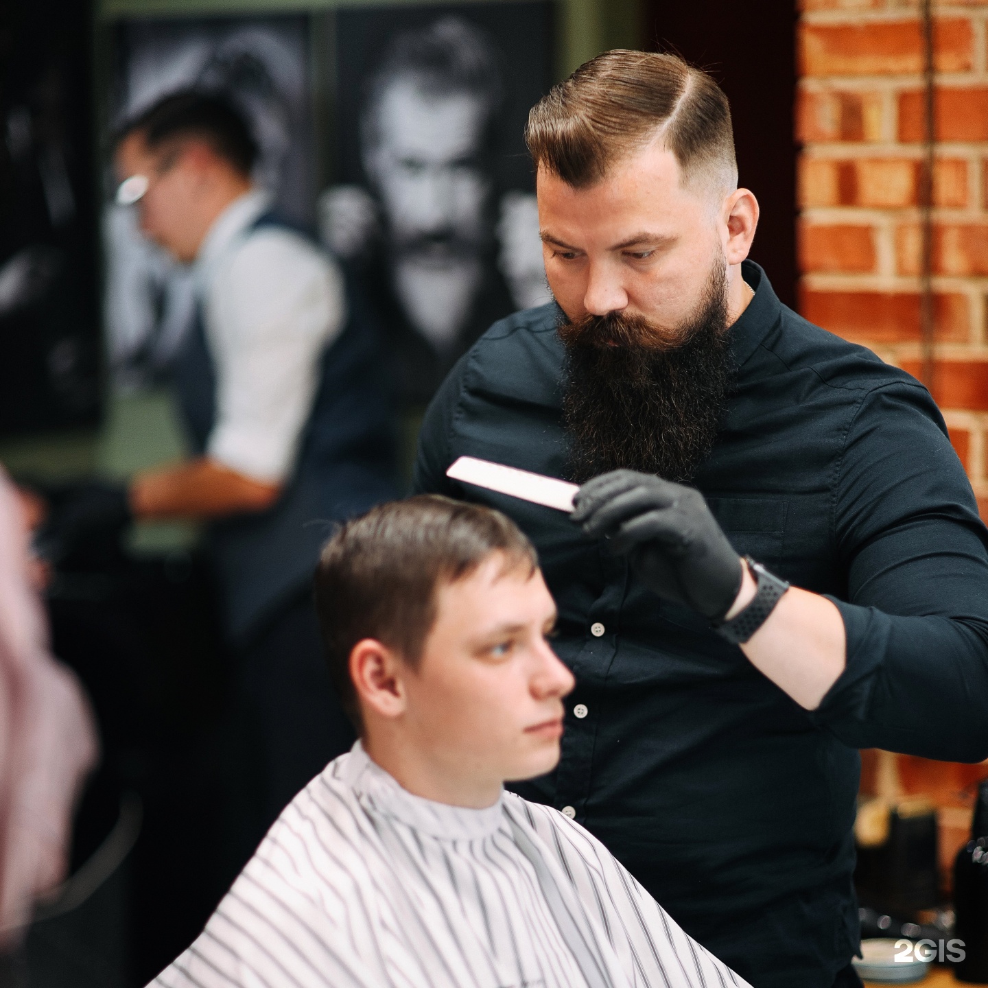 Красноярск свободный проспект 53 oldboy. Олдбой калининград. Барбершоп. Барбершоп красноярск 78 добровольческой бригады олдбой. Орел барбершоп красноярск добровольческой бригады.