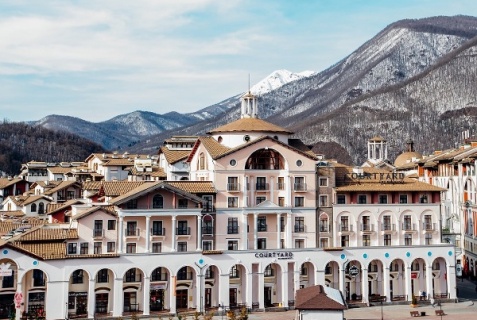 Эстосадок: Отель Кортъярд Марриотт Сочи Красная Поляна