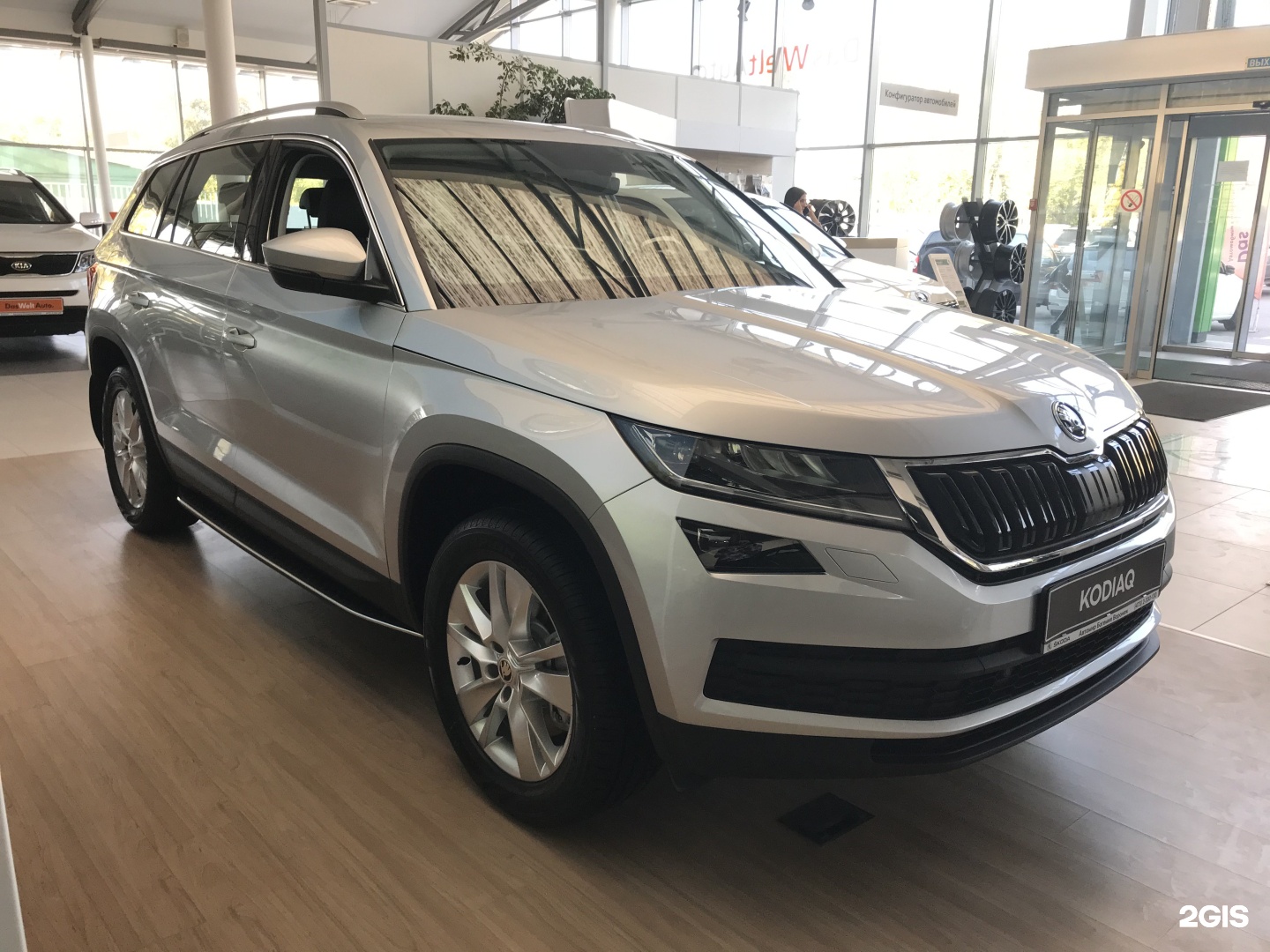 Автомир богемия воронеж. Новая Шкода внедорожник 2021. Kodiaq 2021 купить. Шкода последняя версия джип 2021.