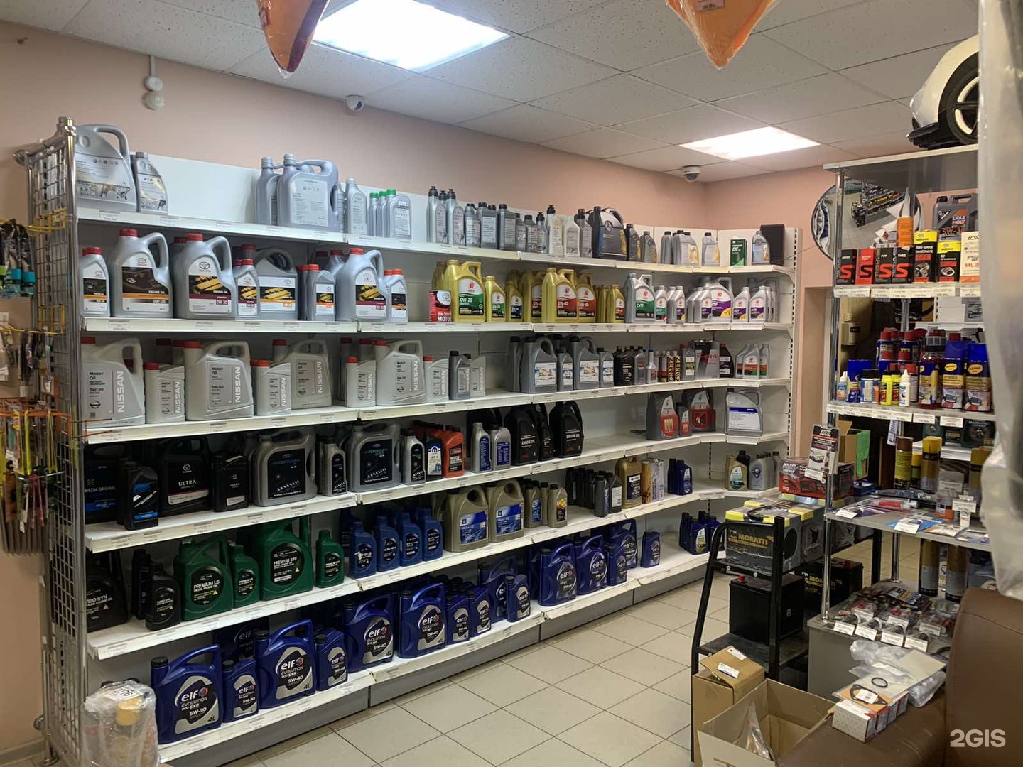 автомагазин внутри. автопартнер подольск. автозапчасти на китайские авто магазин. магазин автозапчастей. магазин восьмёрочка.