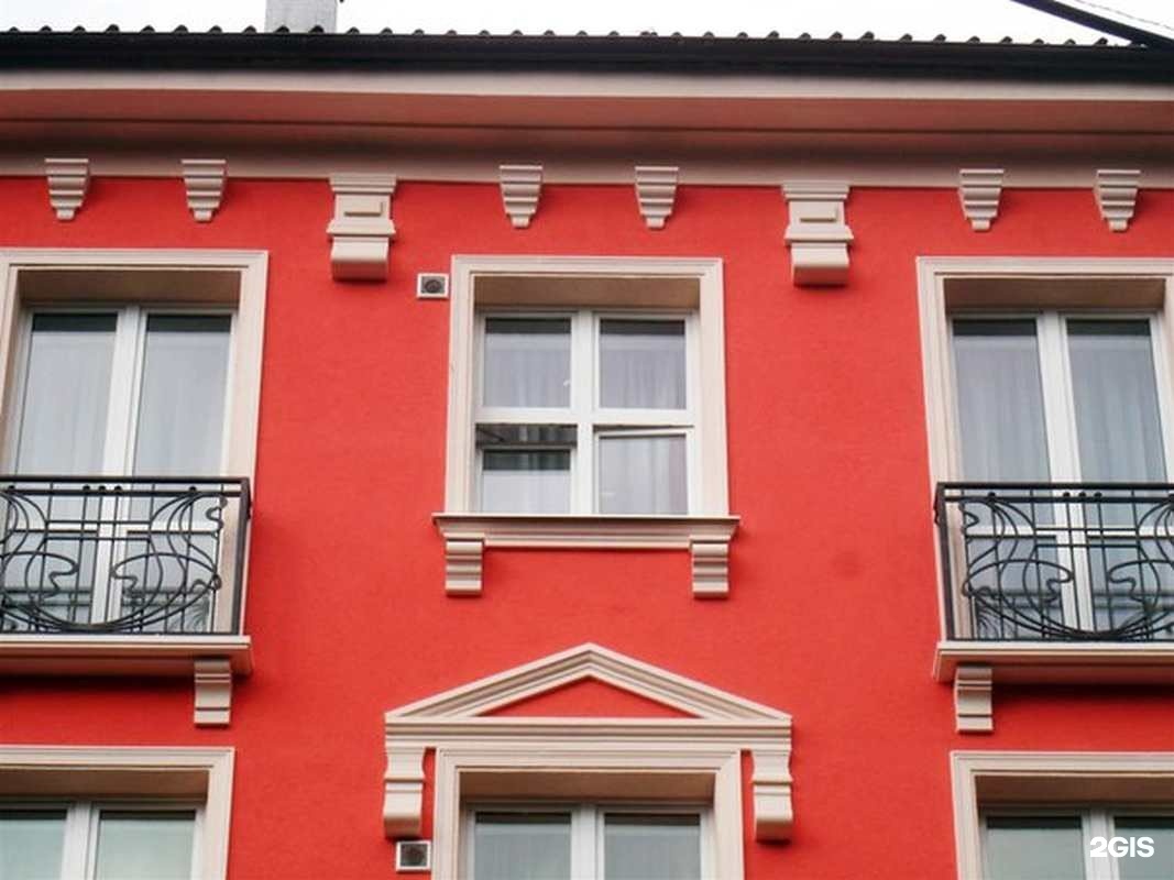 Покраска домов спб. Окраска фасада. Окрашенный фасад. Окрашенный фасад здания. Фасадная краска дом.