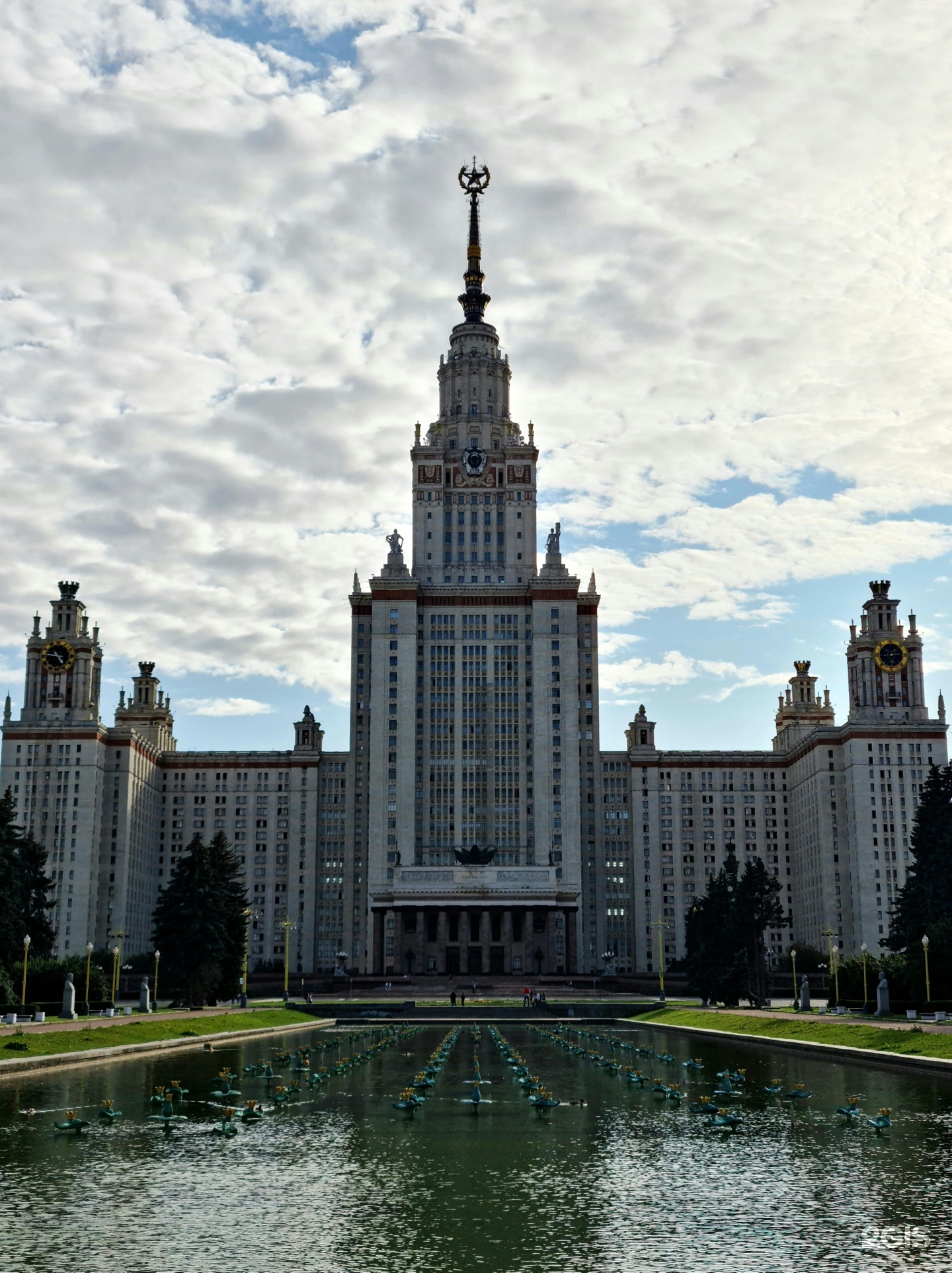 Фото университета имени ломоносова в москве