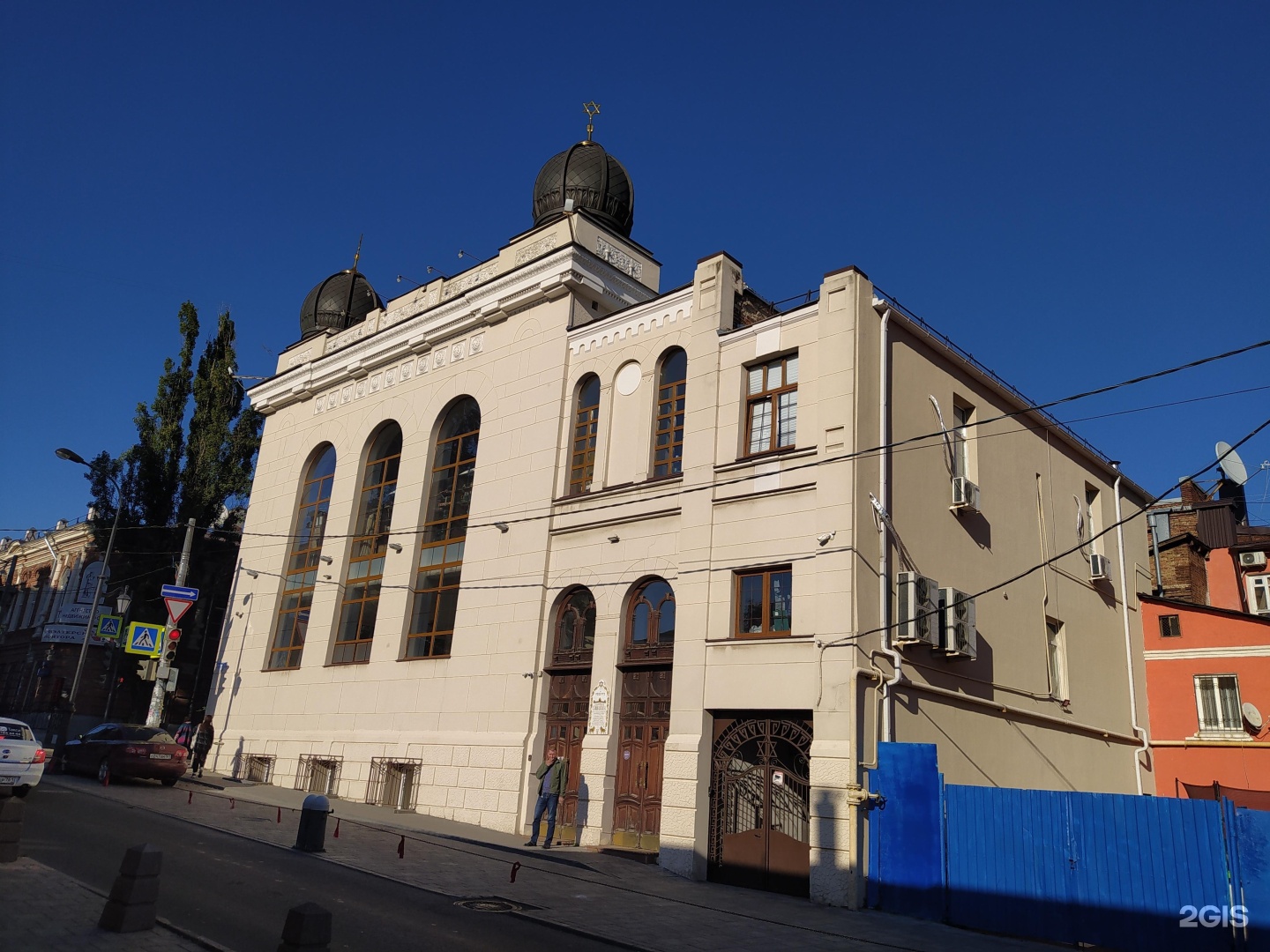 Синагога севастополь. Синагога в Ростове-на-Дону. Синагога Ростов. Еврейская синагога Новосибирск. Ростовская синагога фото.