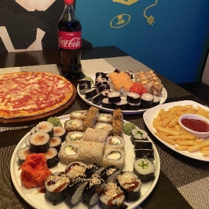 Фото от владельца Maxi sushi, компания по доставке и продажи суши