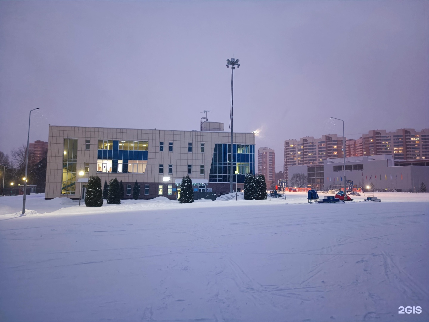 Лыжная база Красногорск. Бассейн Зоркий Красногорск. Лыжный стадион Зоркий Красногорск. Речная 37 Красногорск.