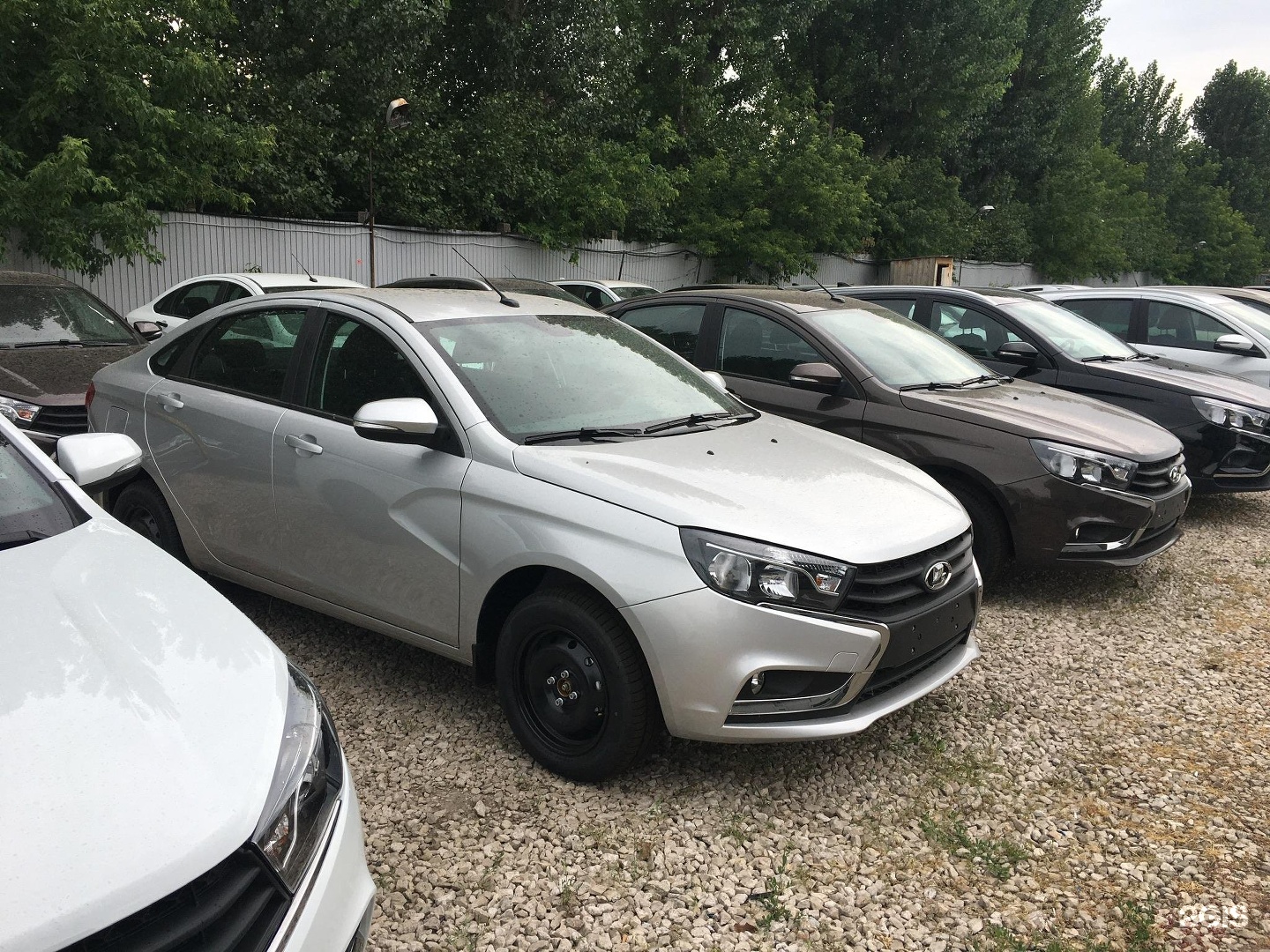 Горячее предложение на автомобили. Тольятти, обводное шоссе, 12а. Automix автосалон тольяттинский. Лада веста платина 691. Автосалон тимофеевка солнечная 1а.