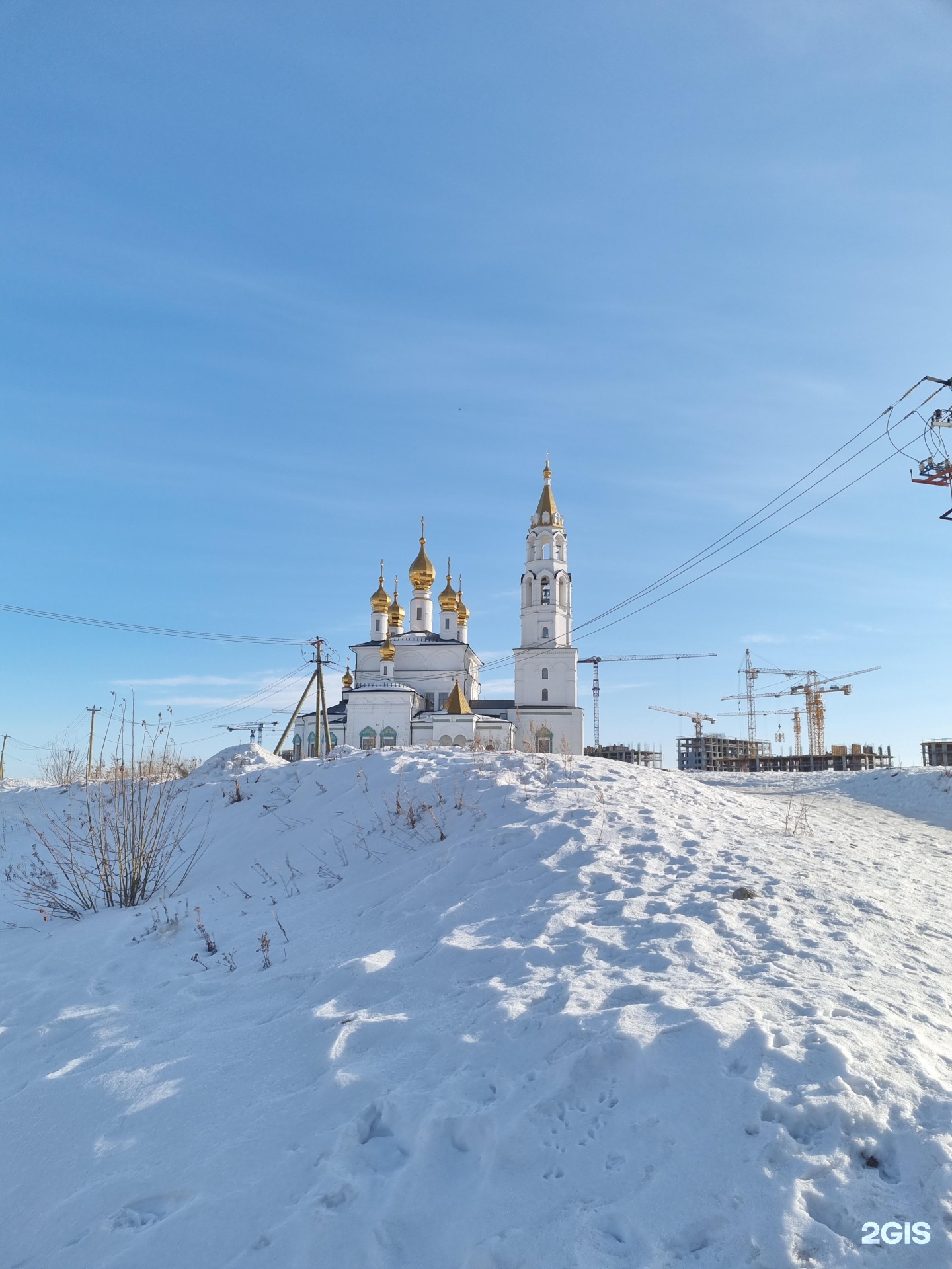 Храм строителей екатеринбург. Благовещенский храм святых Божиих Строителей Екатеринбург. Храм Божьих Строителей Екатеринбург символично.