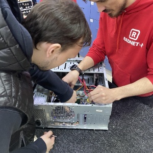 Фото от владельца Radeon, торгово-сервисная фирма