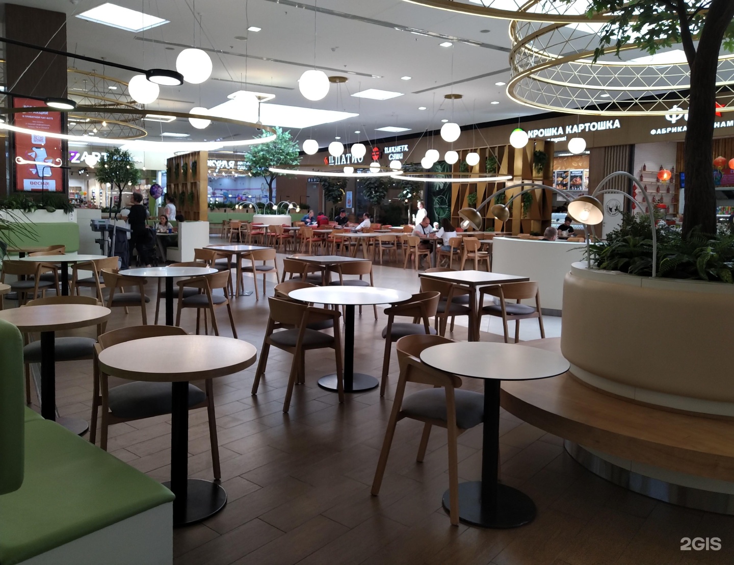 Макси петрозаводск фудкорт. Тц еда. Атриум фудкорт курская. Тц тройка фудкорт. Тц еда.