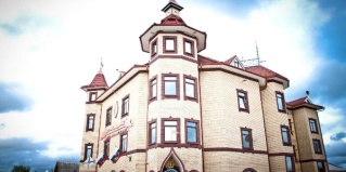 Воздвиженское: Отель Петровский дворик