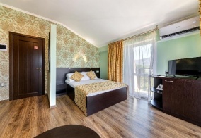 Отель Людмила в Геленджике