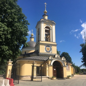 Фото от владельца Храм Живоначальной Троицы на Воробьевых Горах