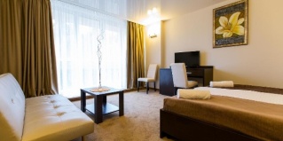 Смена: Отель Лафер Ренессанс