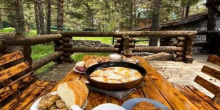 Эльбрусский район: Отель Skazka Lodge