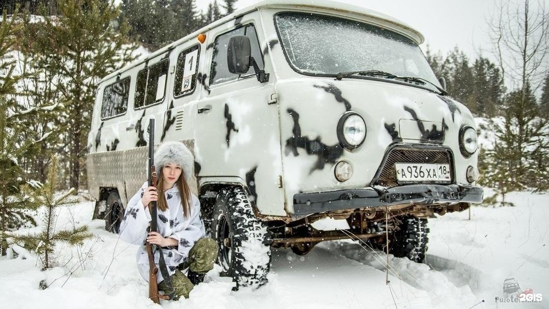 Дед с калашом погоня на буханке