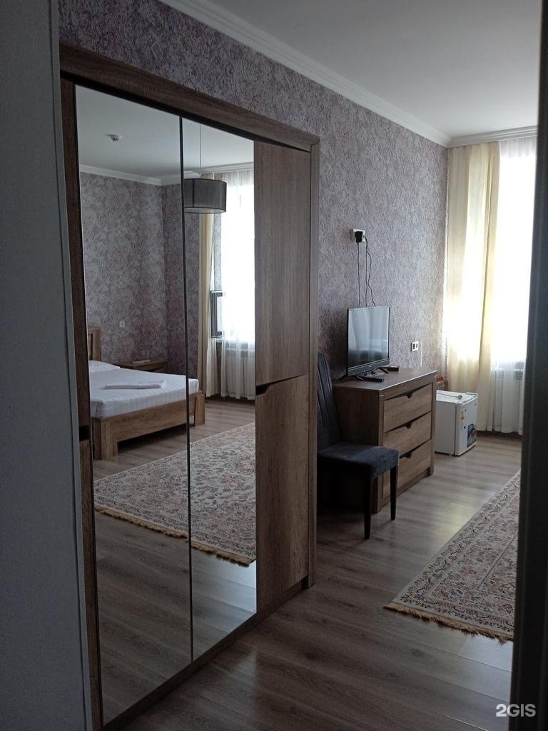 Rosso Hotel