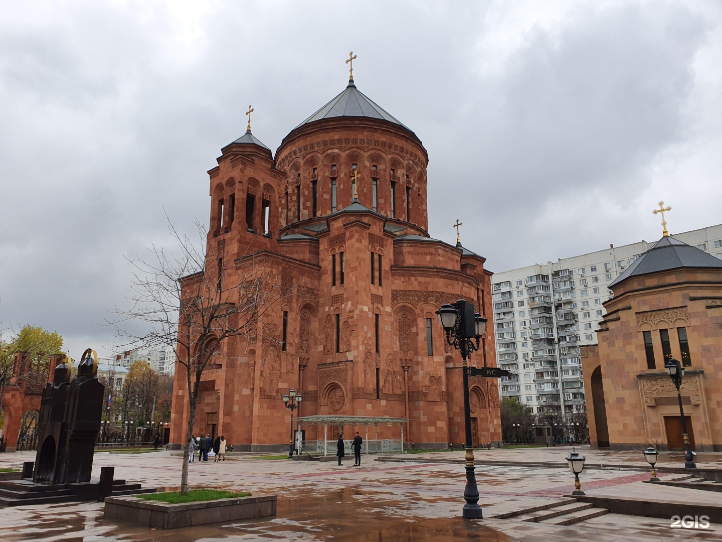 армянский церковь в москве на олимпийском