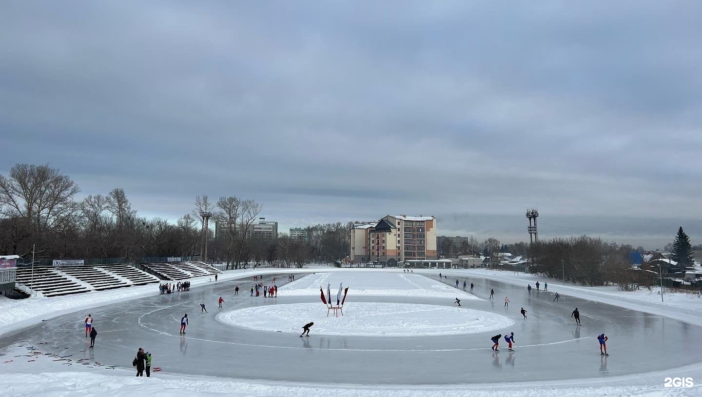 Каток на бульваре