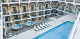 Эстосадок: Отель Новотель Резорт и спа Красная Поляна