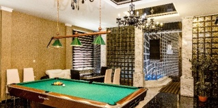 Артем: Отель Артём Plaza