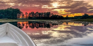 Новомихайловское: Глэмпинг А у реки