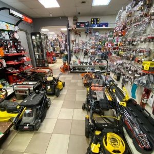 Фото от владельца Тиски, сеть магазинов инструментов и оборудования