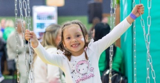 Бублик яркий сибиряк. Бублик яркий сибиряк. Бублик круглый. Бублик реклама рестопарк. Рестопарк бублик тюмень.