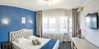 Лазаревское: Отель Шторм