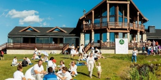 Лопухинка: Отель Gorki Golf&Resort