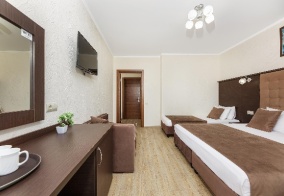 Отель Leonsia Family Hotel в Витязево