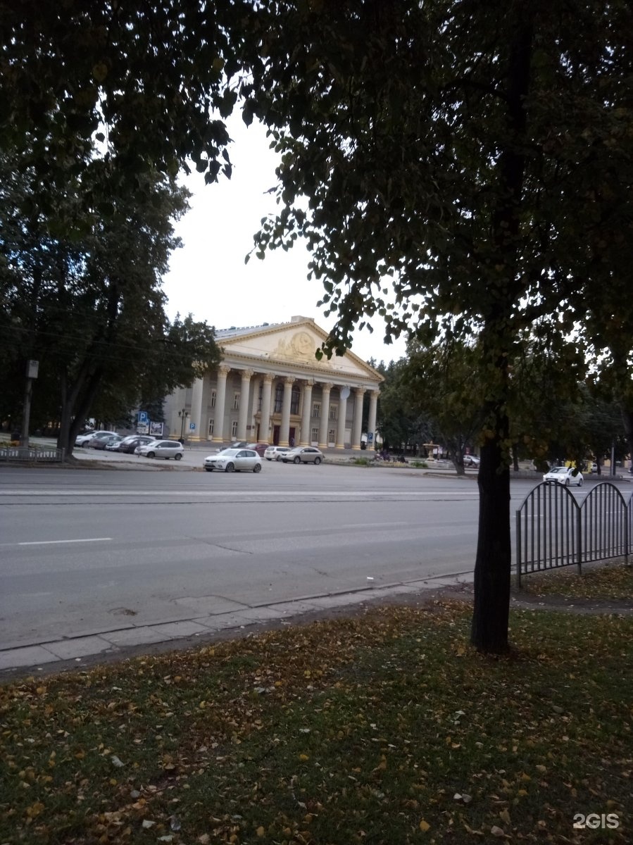 Библиотека горького новосибирск. Улица Горького Новосибирск.