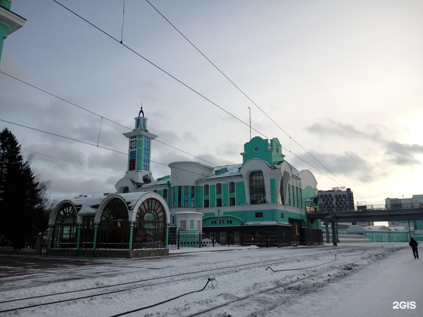 Новосибирск главный на завтра. Вокзал Новосибирск главный 1935. Новосибирск Дмитрия Шамшурина 43а. Фонтан у ЖД вокзала Новосибирск. Кафе у ЖД вокзала Новосибирск.