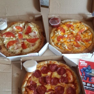 Фото от владельца King Kong, служба доставки пиццы и роллов