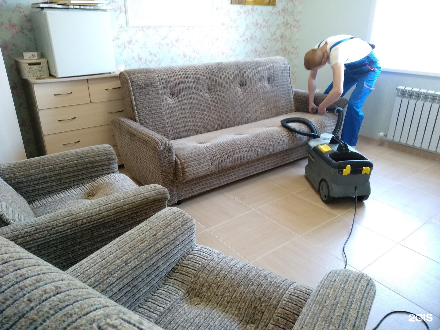 чистка и ремонт диванов на дому