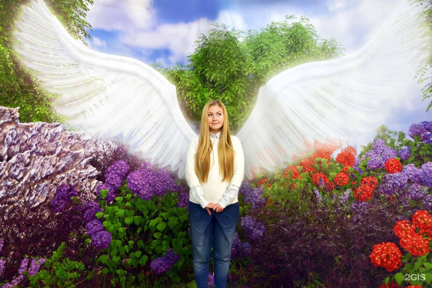 Ангел вики видео. Ангел фото. Ангел Вики. Фотосессия ангел на природе. Цветок Крылья ангела фото.