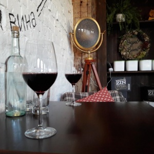 Фото от владельца Одно вино, винный бар-магазин