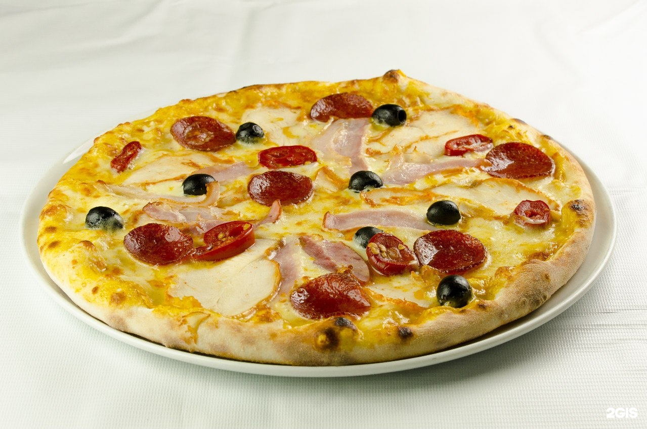 Пицца пицца Омск. Пицца с колбасой и сыром. Чесночная пицца. Контанелло пицца Омск.