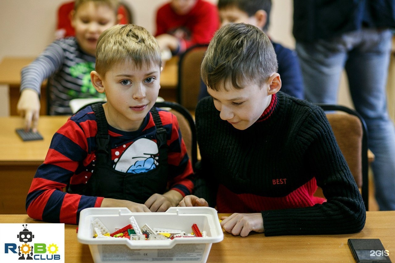 Робоклуб тула. Робоклуб. Робоклуб Омск. Клуб робототехники Нягань. Дети в школе Омск.