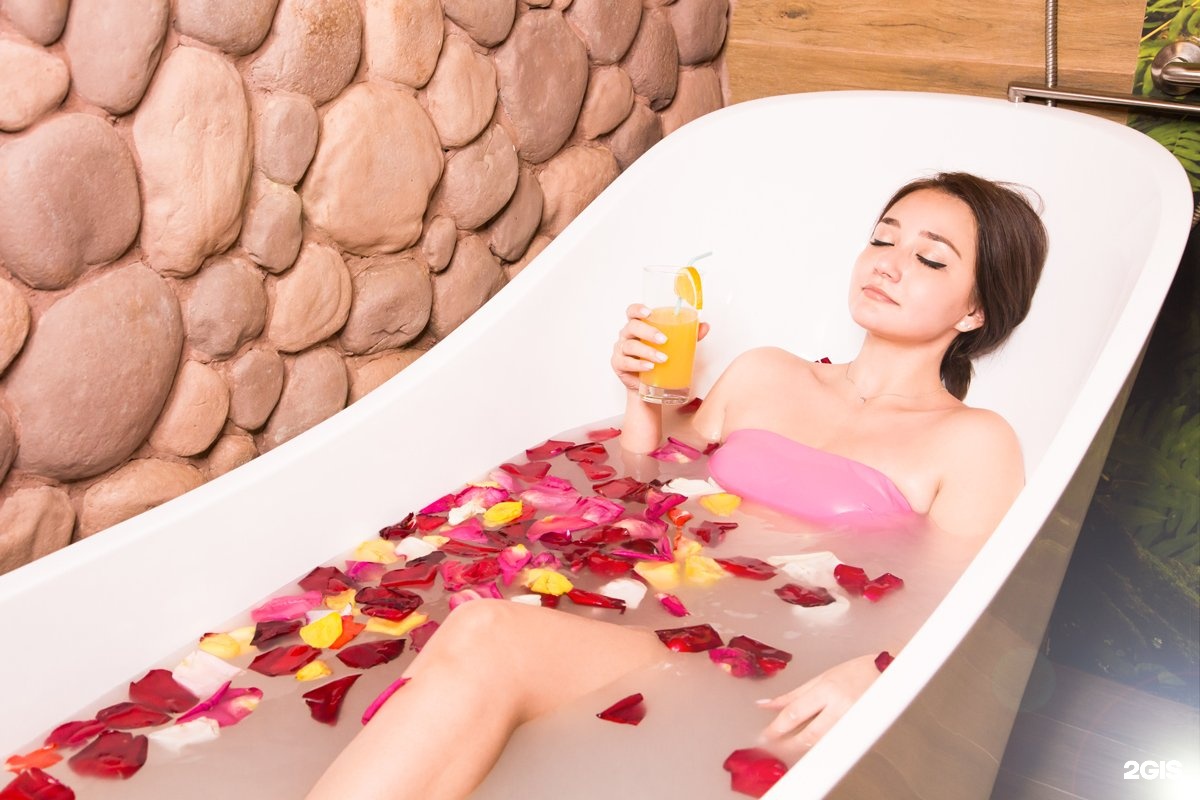 Стоун-массаж (стоунтерапия). Массаж фон. Саки санатории грязелечение. Спа массаж. Красивый спа салон.