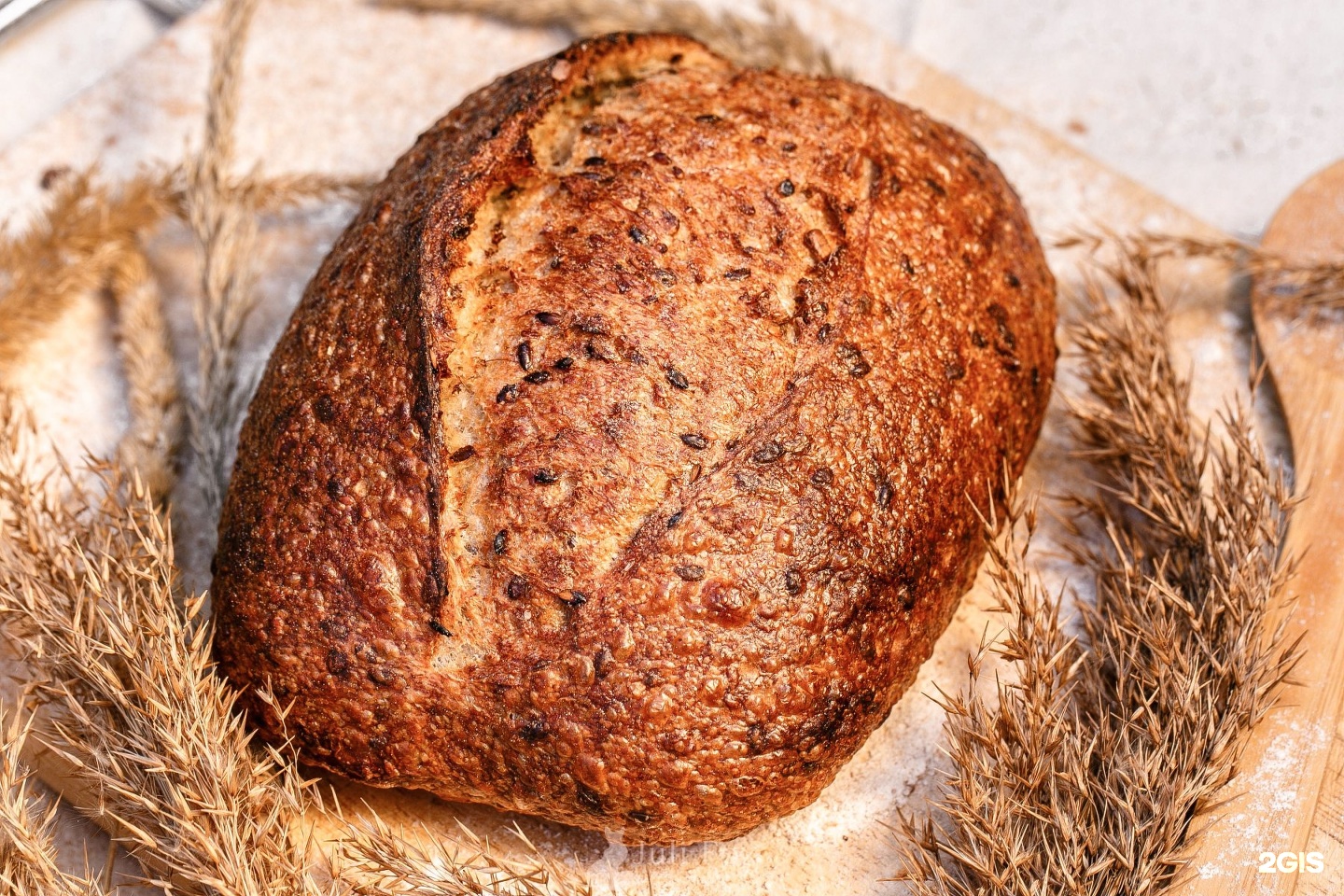 Хлеб дарницкий в духовке в домашних. Хлеб Дарницкий фото. Серый хлеб. Дарницкий хлеб рецепт. Хлеб Дарницкий Арххлеб.