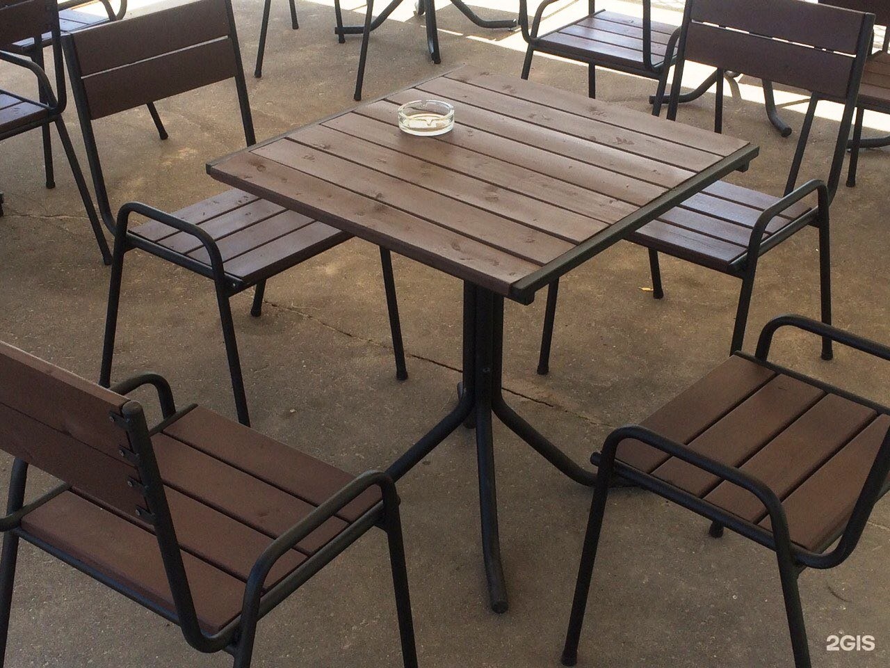 Уличная мебель для кафе. Комплект уличной мебели Фьюжн. Стол для кафе 700х700. Комплект уличной мебели «Фьюжн» – рейка сосны. Летние столики для кафе.