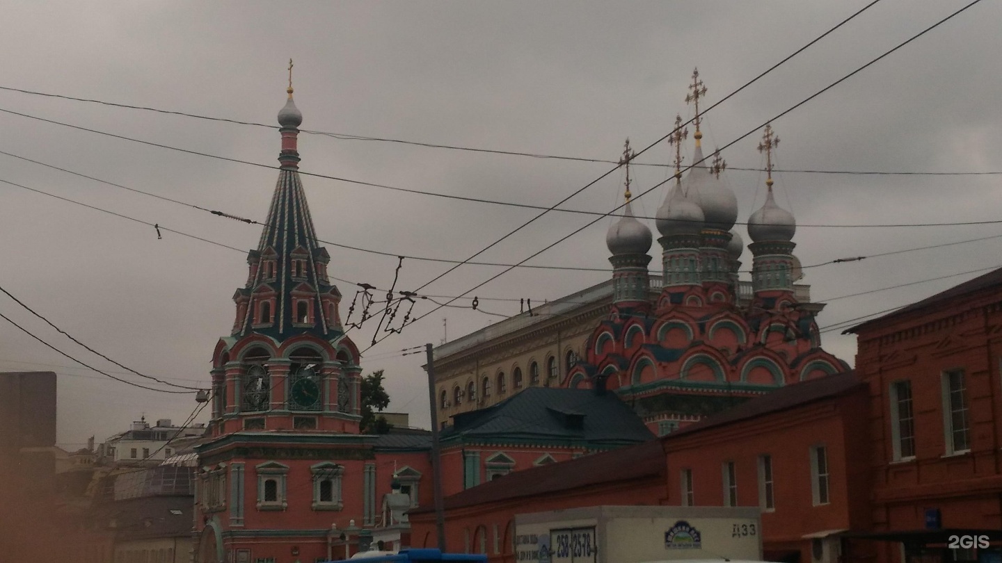 Полянка 29. Храм Григория Неокесарийского в Москве. Москва, ул. большая Полянка, 29а.. Улица большая Полянка, 29а. Церковь Григория Неокесарийского на полянке фото.