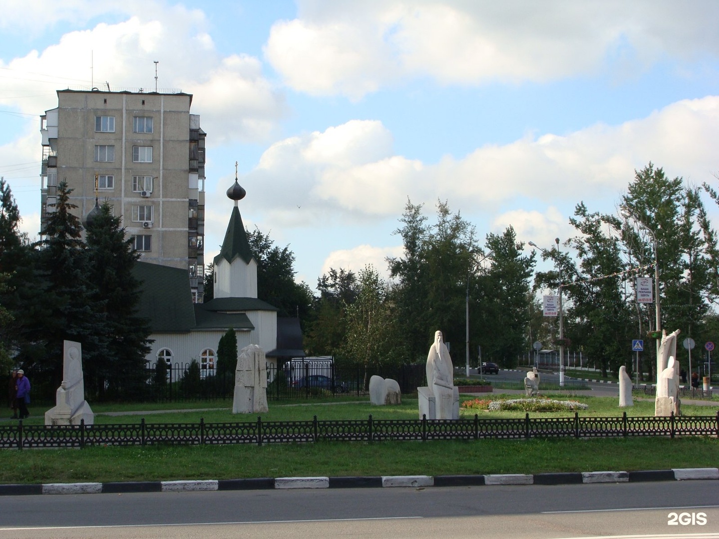 Дзержинский дмитрия донского 6. Храм Макария Невского Дзержинский. Площадь Дмитрия Донского Дзержинский. Площадь Дмитрия Донского 6. Храм Макария Невского Дзержинский освящение.