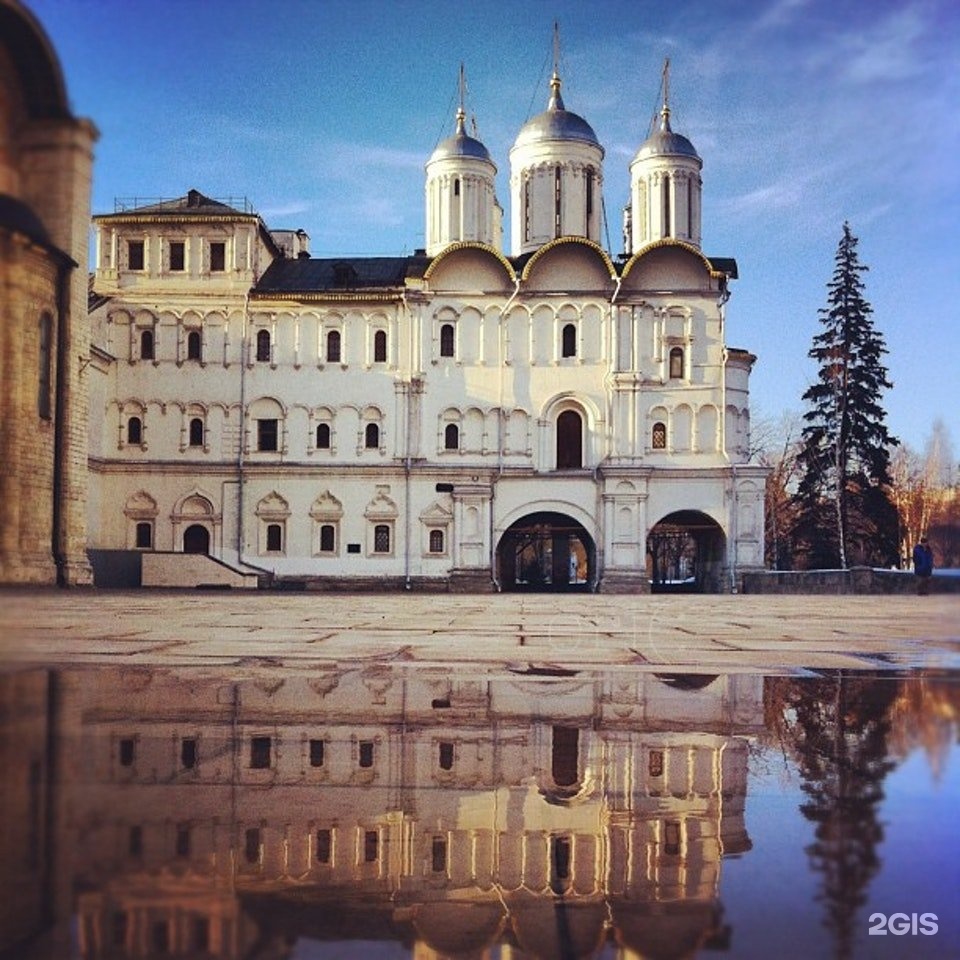 Патриарший дворец московского кремля фото